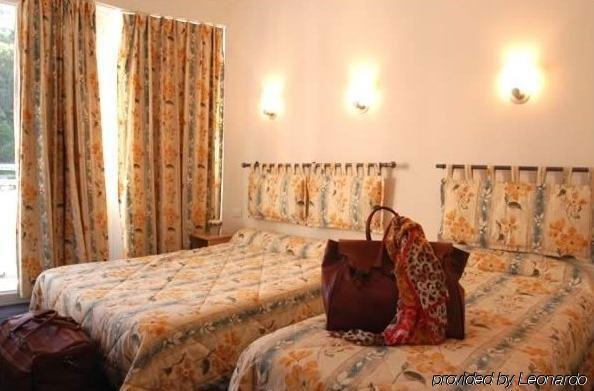 Hotel Esplanade Eden ลูร์ด ห้อง รูปภาพ